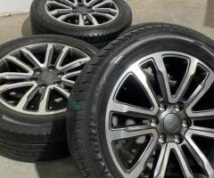 ล้อFORD EVERESTขอบ20 ไร้ตำหนิยางGoodyear 265/50/20 ปี21