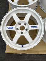 Rays Te37 17 8.5 offset+30 5x114.3 White