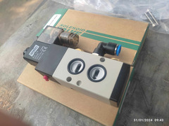 4V310-08B-24VAC ไฟ AC Amisco Solenoid valve 5/2 size 1/4" ไฟ 24AC pressure 0-10 bar(kg/cm2) 150psi